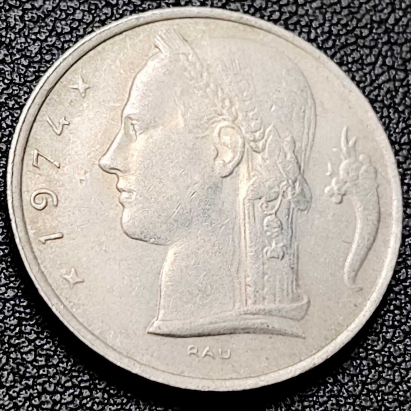 泉币菌-第215场-拍品多 请提前出价（工作最近较忙 发货不及时，望理解） 。