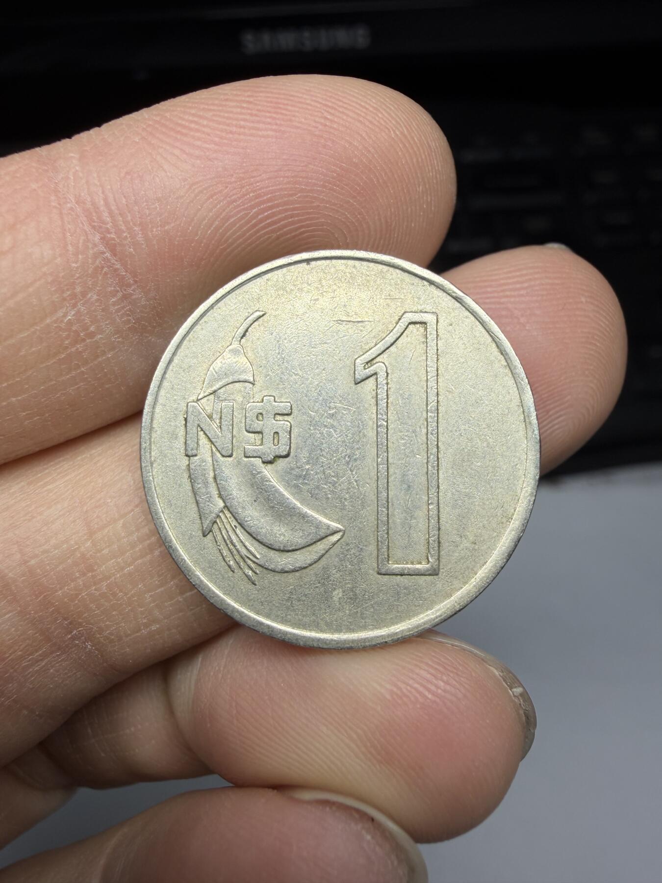 2026年集古藏今外币拍卖第三期-第6场—（总第316拍），可以寄存60天，满160元包邮。 1980年乌拉圭1比索