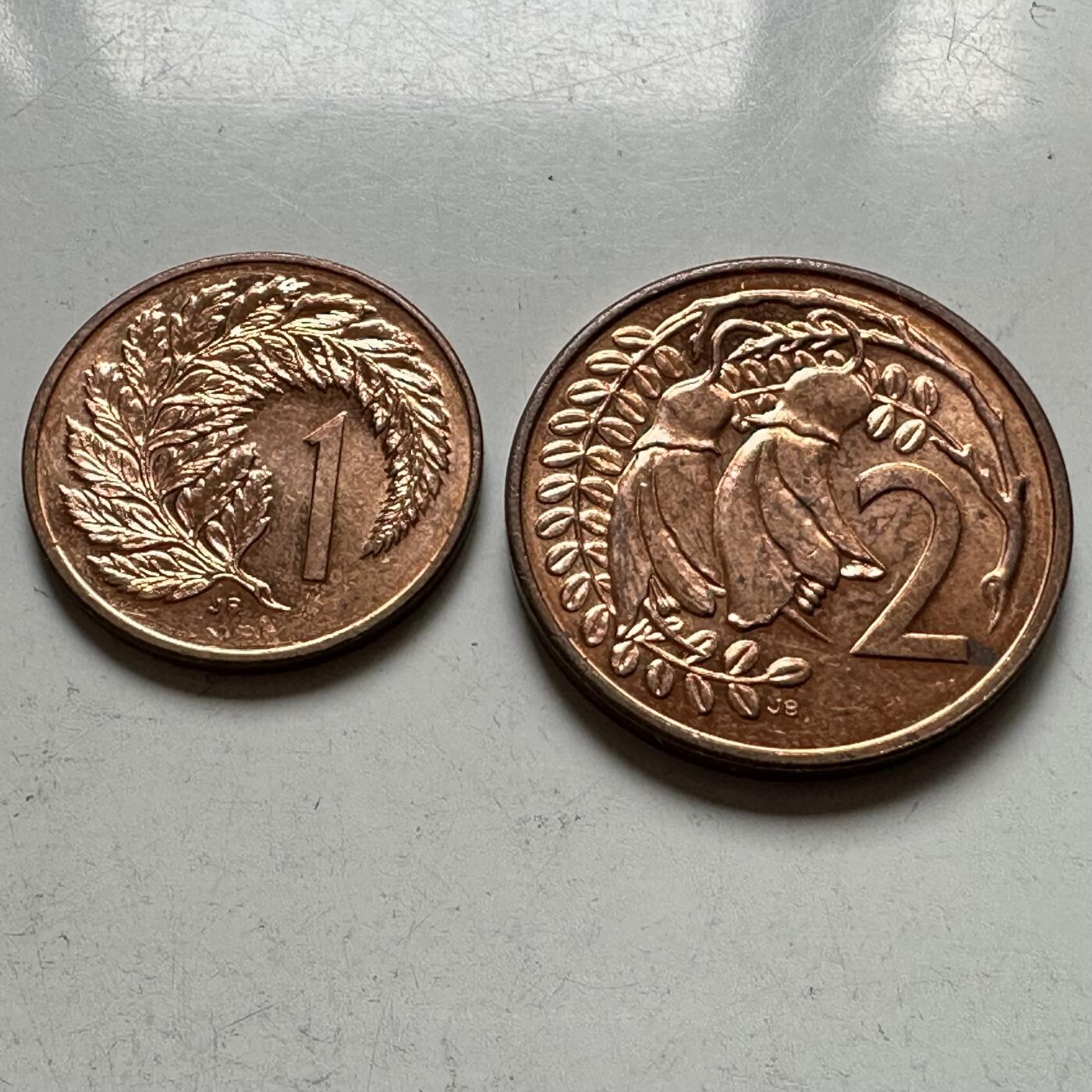 🌹外币初藏🌹🐯2026年第32场   每周二四六晚8️⃣点 接代拍 新西兰1987年中年版1-2分一对 带光好品 b