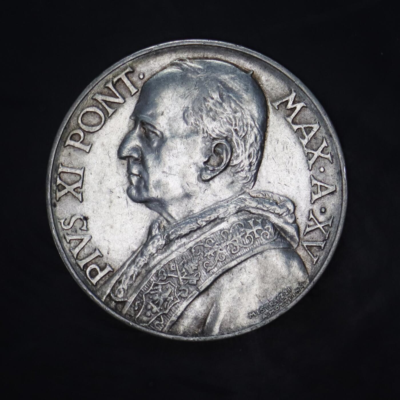 观钱 近现代机制币拍卖No.005（全场顺丰包邮，不区分偏远地区）  梵蒂冈 1936 年庇护十一世 10 里拉和平之后银币，古典主义雕刻风格精湛，宗教题材富有感染力。