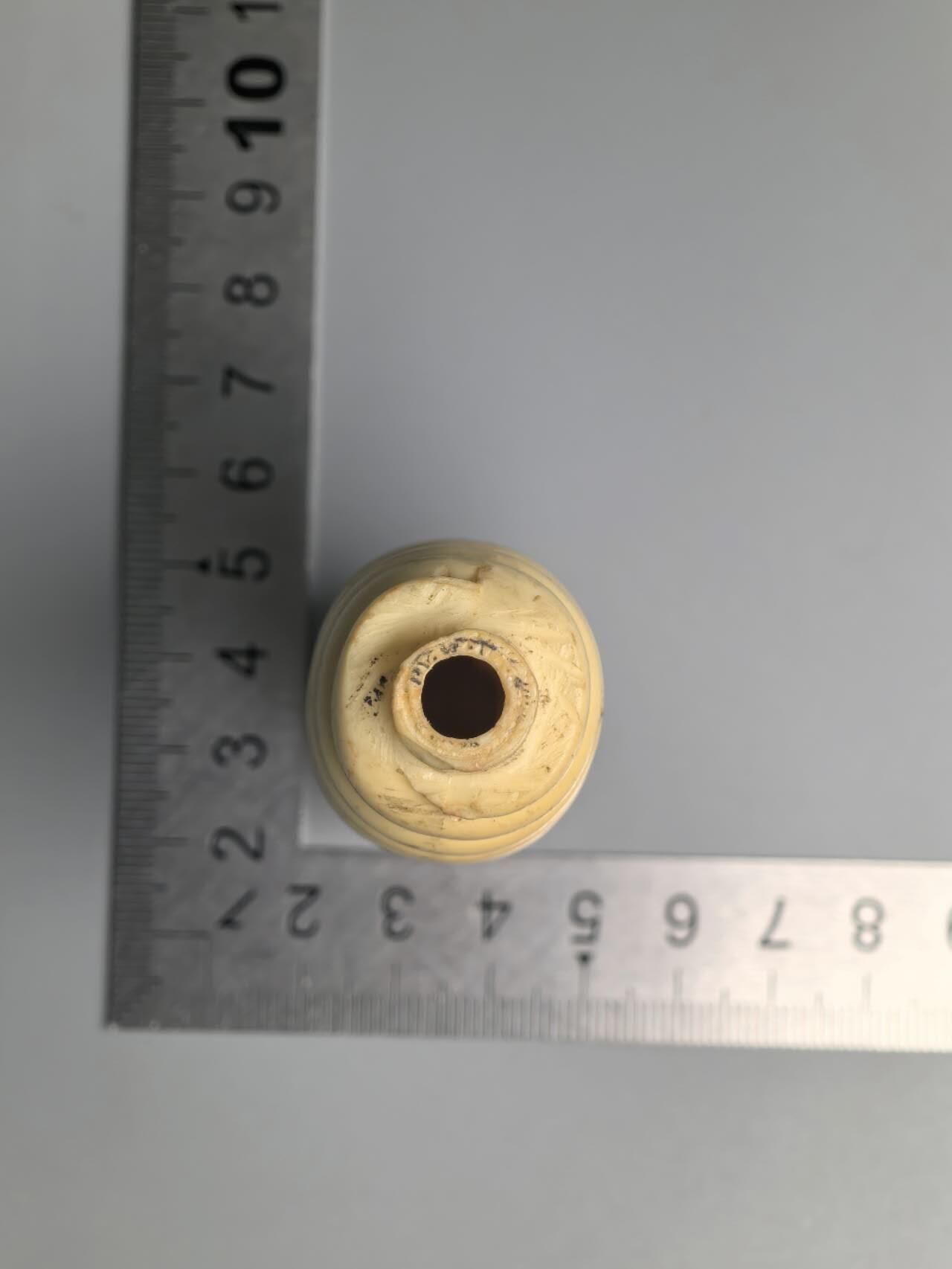 小驴勋章奖章收藏3月21日周六晚六点拍卖（珍爱和平，收藏战争，铭记历史，勿忘国耻，忠党爱国。有偿代拍，送拍规则在简介最后，参拍须阅读规则后再参拍，关系到运费包装发货时效真假辨别等关键信息，拍卖时不再发原图，看大图店主微信码在拍卖店铺介绍里） 德国礼仪短剑／匕首把手