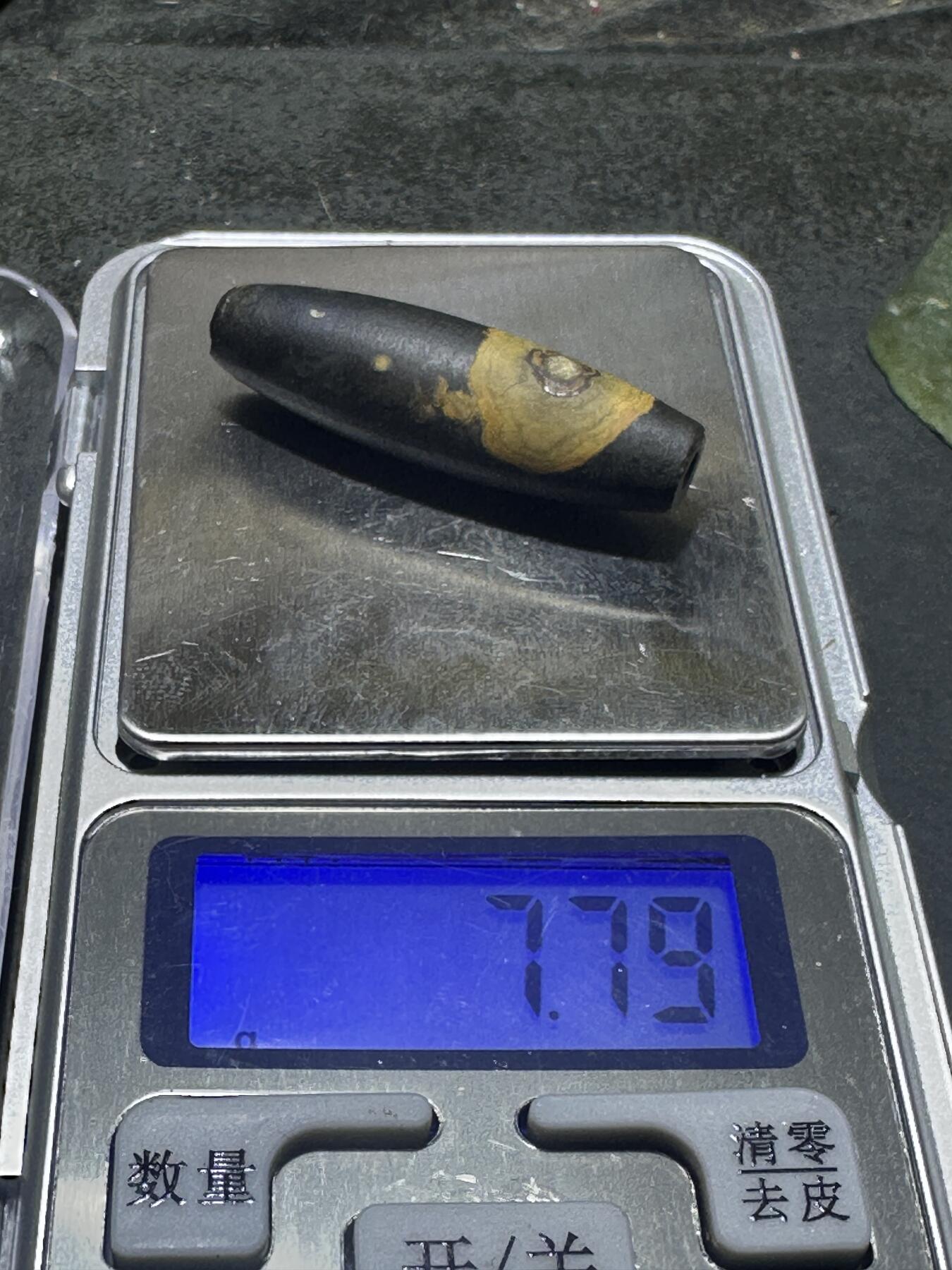 亚光蓝玉髓原皮天眼纹九眼页岩天珠一颗！