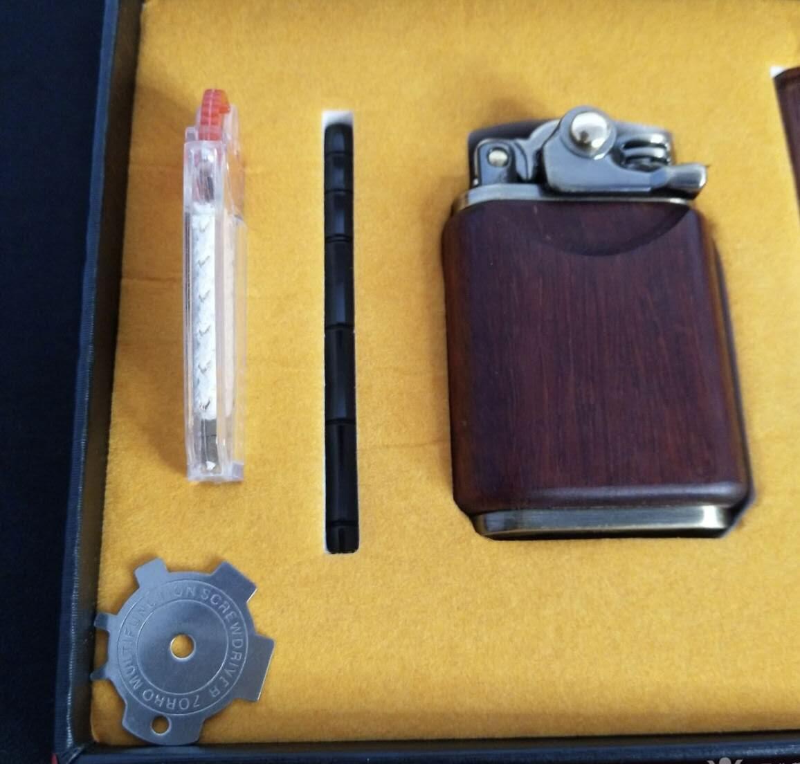 摇臂煤油打火机 