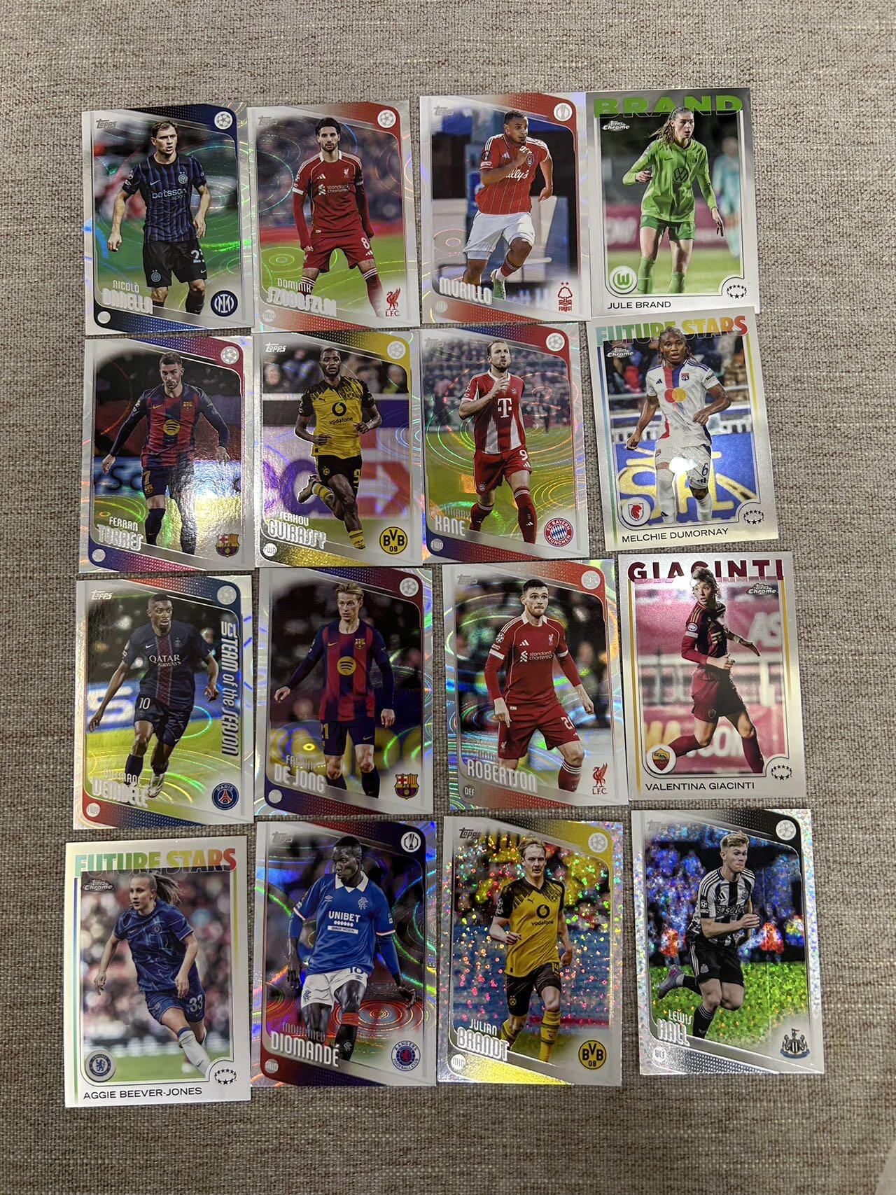 喜灰玩卡拍卖第五期，接拍品0佣金，欢迎送拍，释放现金流，让自己有资金可以购买更多喜欢的卡牌，让别的卡友能淘到更多心仪的卡牌