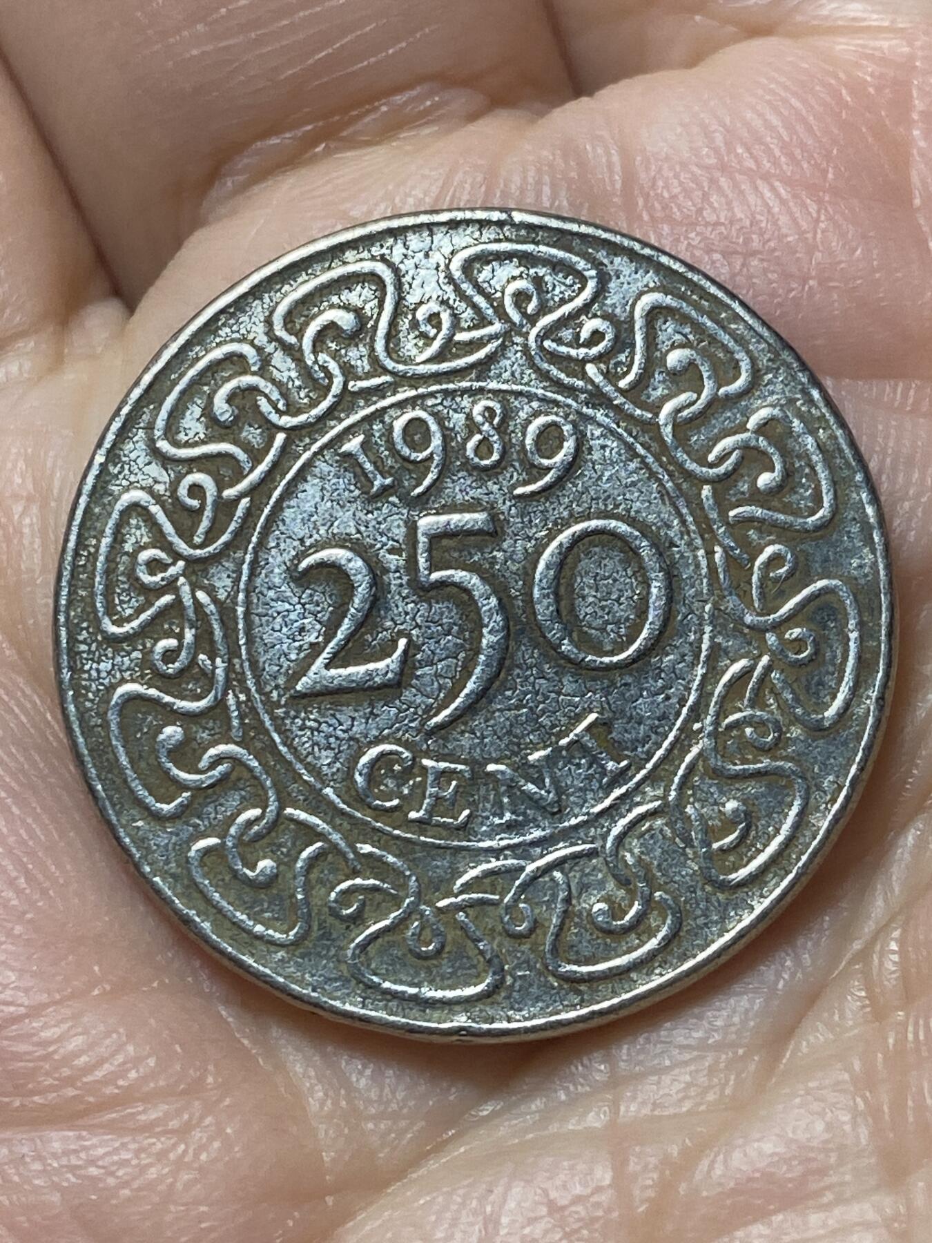 2026年第三十七场(总第二百零六场）德紧纸币特拍场(佣金3%，最低1元) 苏里南🇸🇷1989年250分