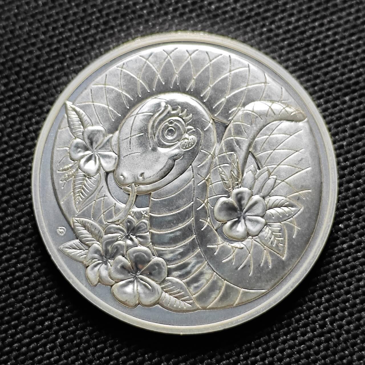 KK钱币收藏小铺   套币专场 2月预留时间 周末发货 2025蛇年泰国皇家造币厂 官方生肖纪念章 少见 镀银工艺 