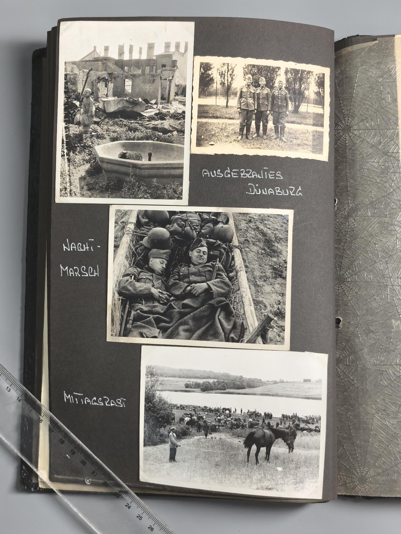 小驴勋章奖章收藏3月21日周六晚六点拍卖（珍爱和平，收藏战争，铭记历史，勿忘国耻，忠党爱国。有偿代拍，送拍规则在简介最后，参拍须阅读规则后再参拍，关系到运费包装发货时效真假辨别等关键信息，拍卖时不再发原图，看大图店主微信码在拍卖店铺介绍里）