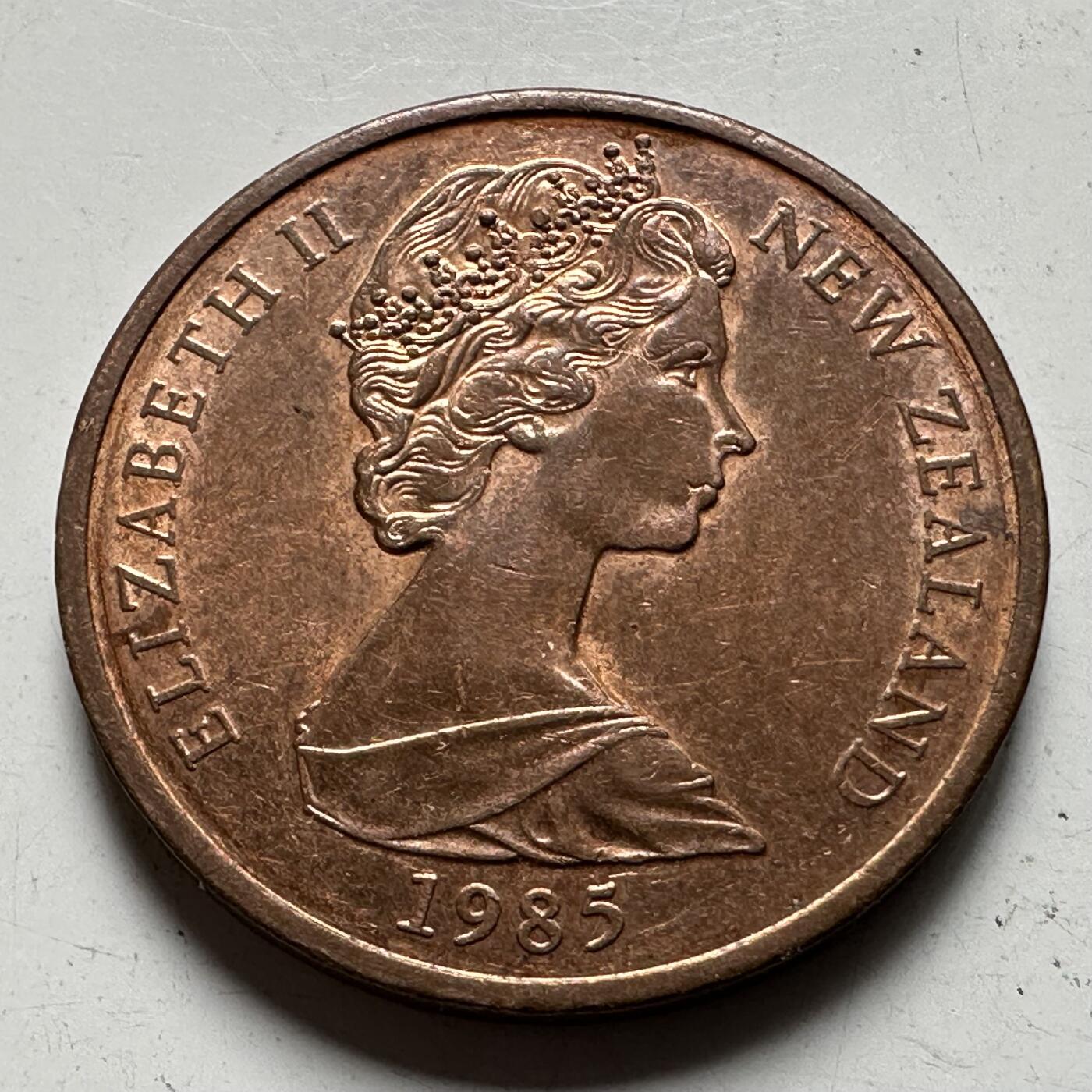 🌹外币初藏🌹🐯2026年第32场   每周二四六晚8️⃣点 接代拍 新西兰1985年浅浮雕2分