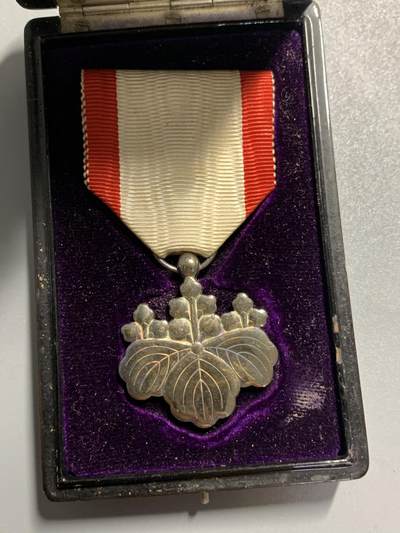 远东徽章小铺3月22日周日晚上9点结束 - 八等白叶