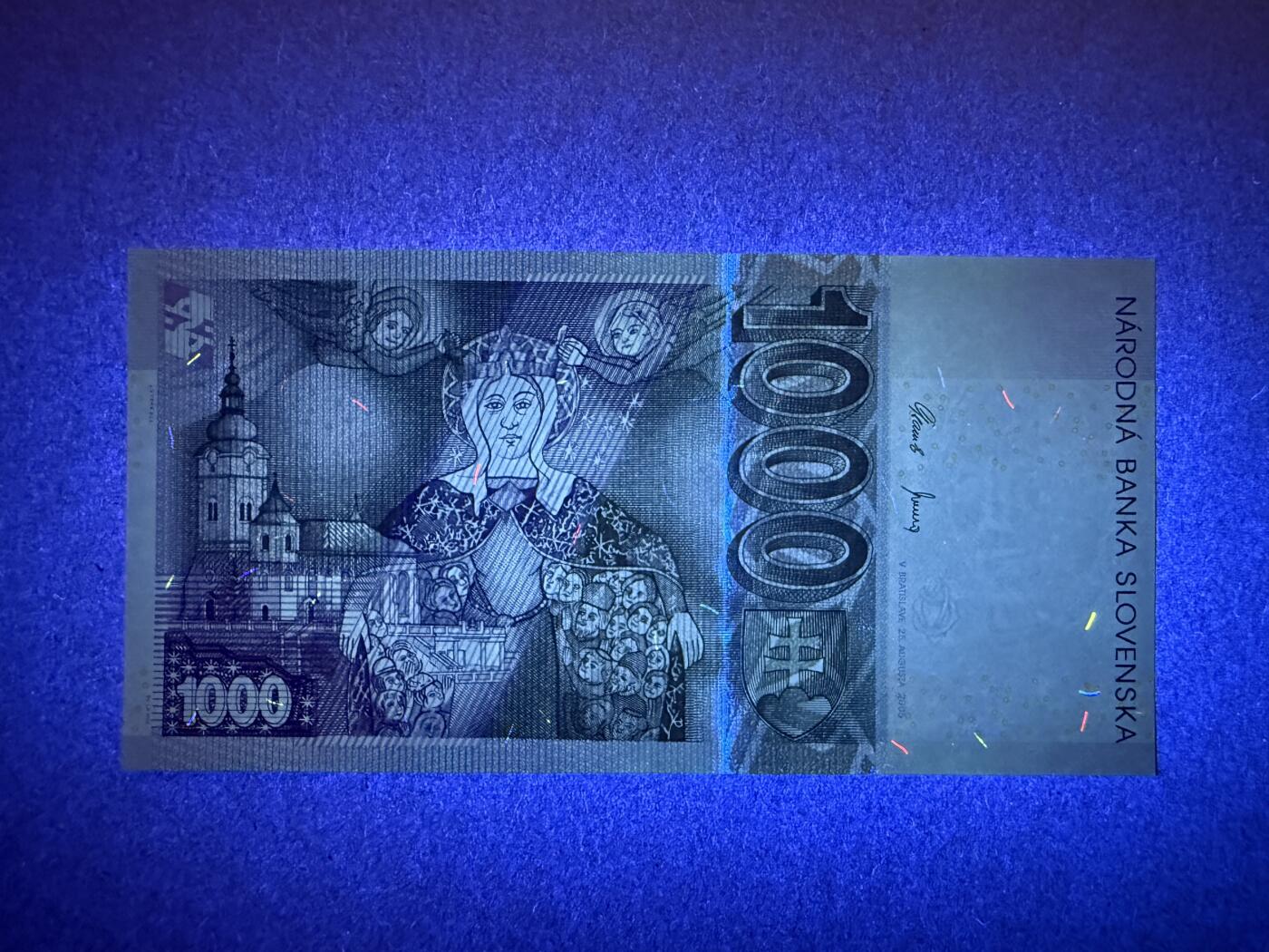 《艾美收藏》第237期-3.22周日外币强钞白金场 斯洛伐克1000克朗 UNC 2005年 边缘轻微荧光 无47双尾88