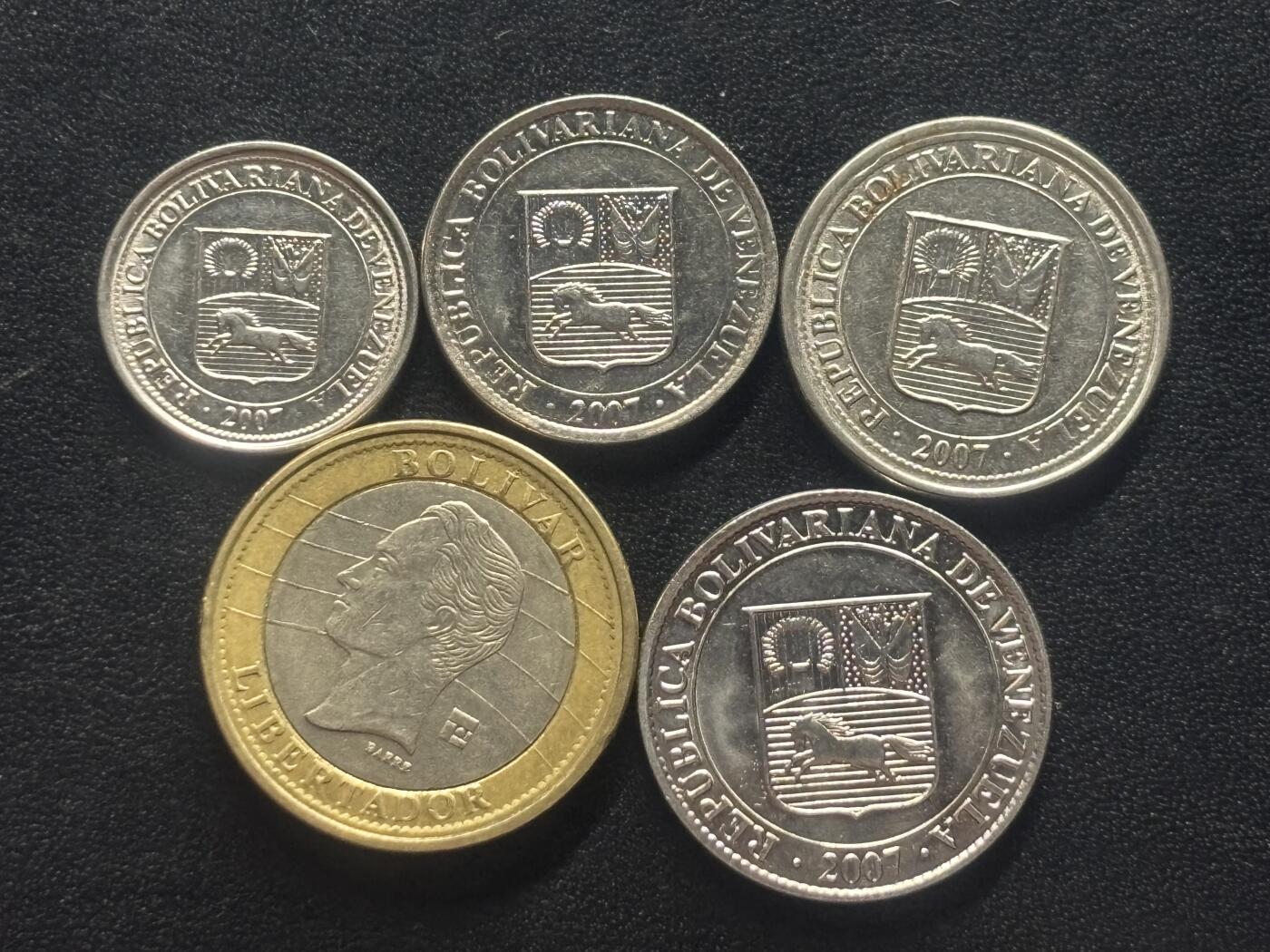 邮泉阁限时拍卖第四十三场（硬币在国外。请付邮费6元。）