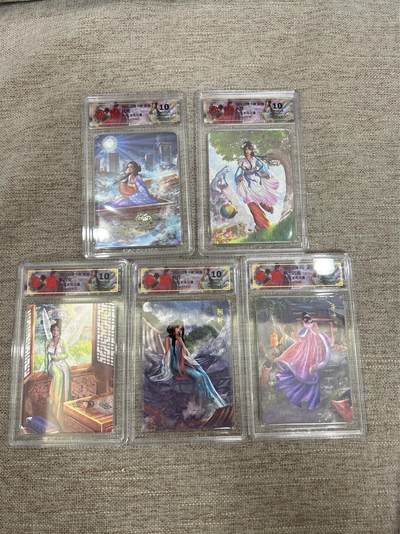 喜灰玩卡拍卖第五期，接拍品0佣金，欢迎送拍，释放现金流，让自己有资金可以购买更多喜欢的卡牌，让别的卡友能淘到更多心仪的卡牌 - 百里聊斋一组5张 绿衣女、辛十四娘、阿纤、小翠、巧娘、折光