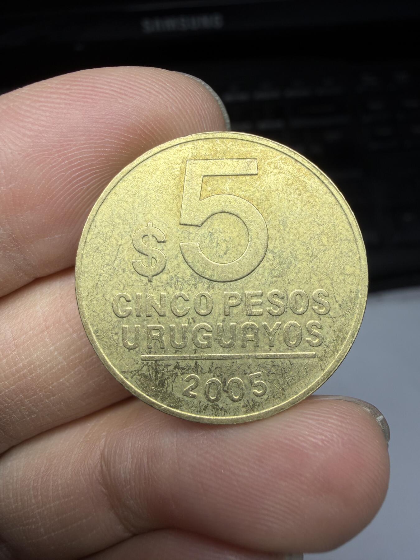 2026年集古藏今外币拍卖第三期-第6场—（总第316拍），可以寄存60天，满160元包邮。 2005年乌拉圭5比索