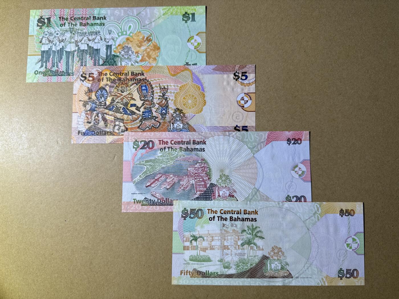 《艾美收藏》第237期-3.22周日外币强钞白金场 巴哈马1、5、20、50元4张 UNC 2010-2015年版