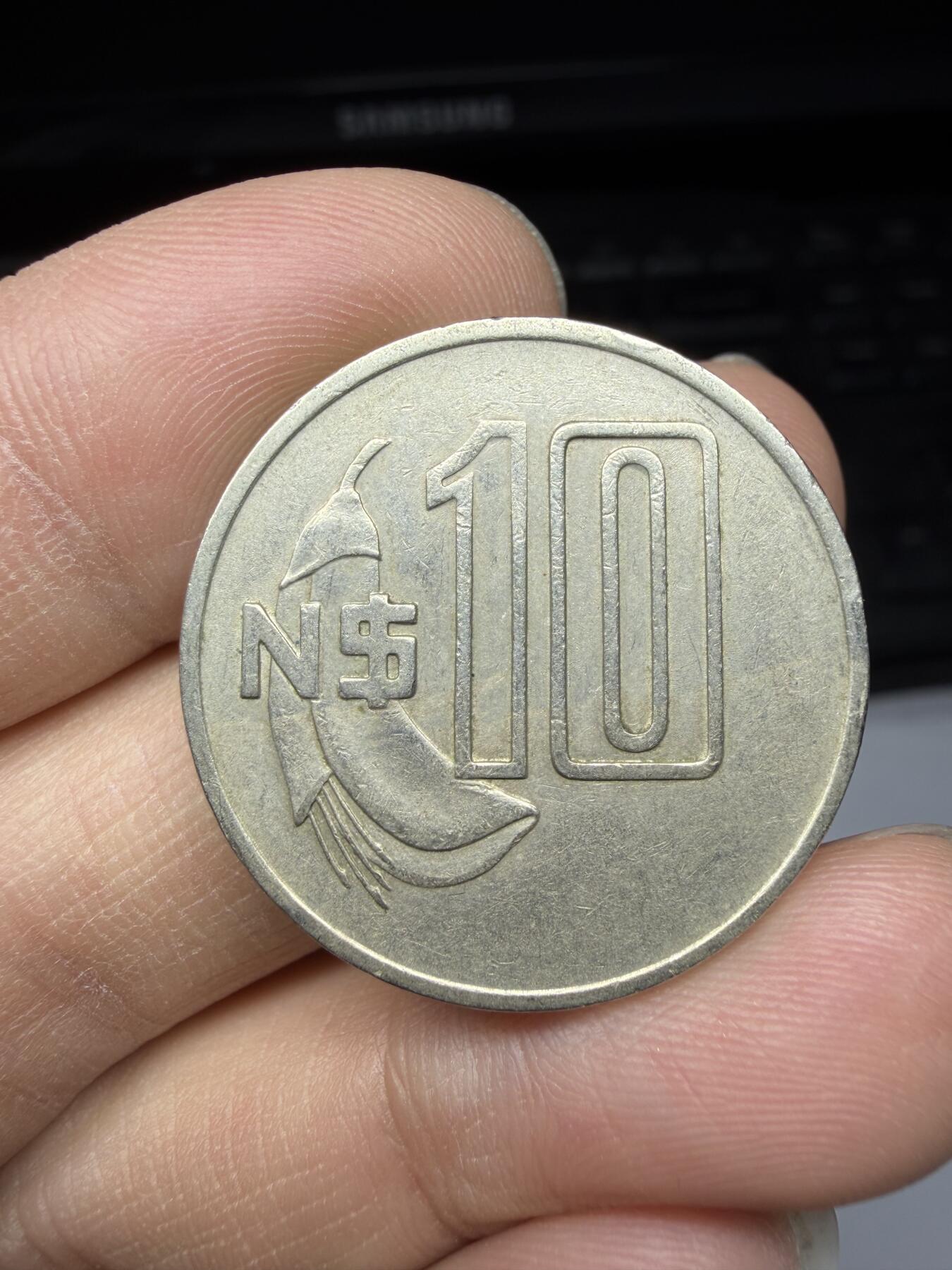 2026年集古藏今外币拍卖第三期-第6场—（总第316拍），可以寄存60天，满160元包邮。 1981年乌拉圭10比索