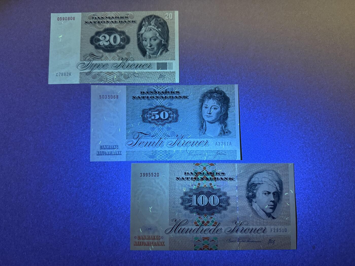 《艾美收藏》第237期-3.22周日外币强钞白金场 丹麦20、50、100克朗3张 UNC 动物版 全程无4