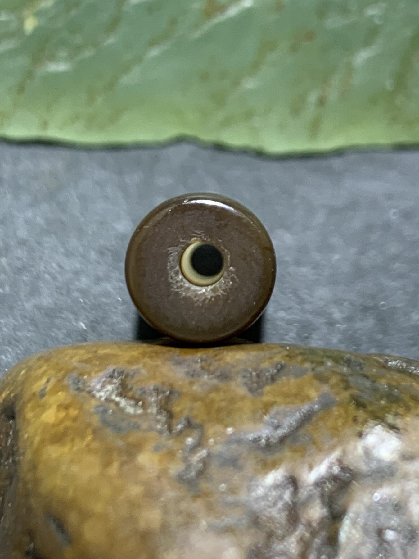 缠丝玛瑙通货直桶，桶珠一个，