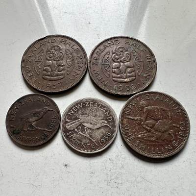 🌹外币初藏🌹🐯2026年第32场   每周二四六晚8️⃣点 接代拍 - 新西兰女王散币5枚