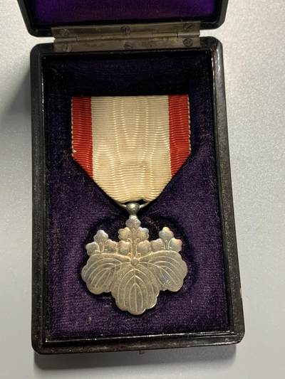 远东徽章小铺3月22日周日晚上9点结束 - 八等白叶