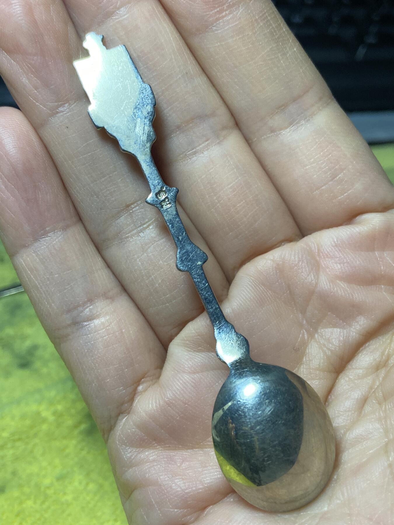 2026年第三十七场(总第二百零六场）德紧纸币特拍场(佣金3%，最低1元) 挑水人形状勺柄咖啡勺