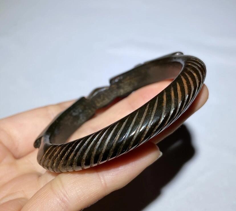 江南站杂件场 手镯