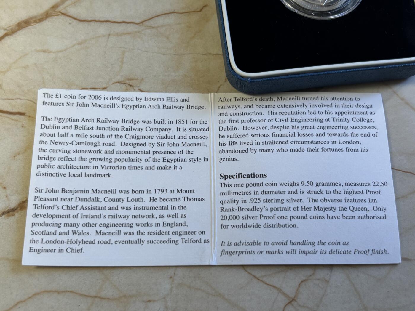 第194期拍卖 英国2006年1镑纪念银币带盒证书，9.5克，925银，有瑕疵