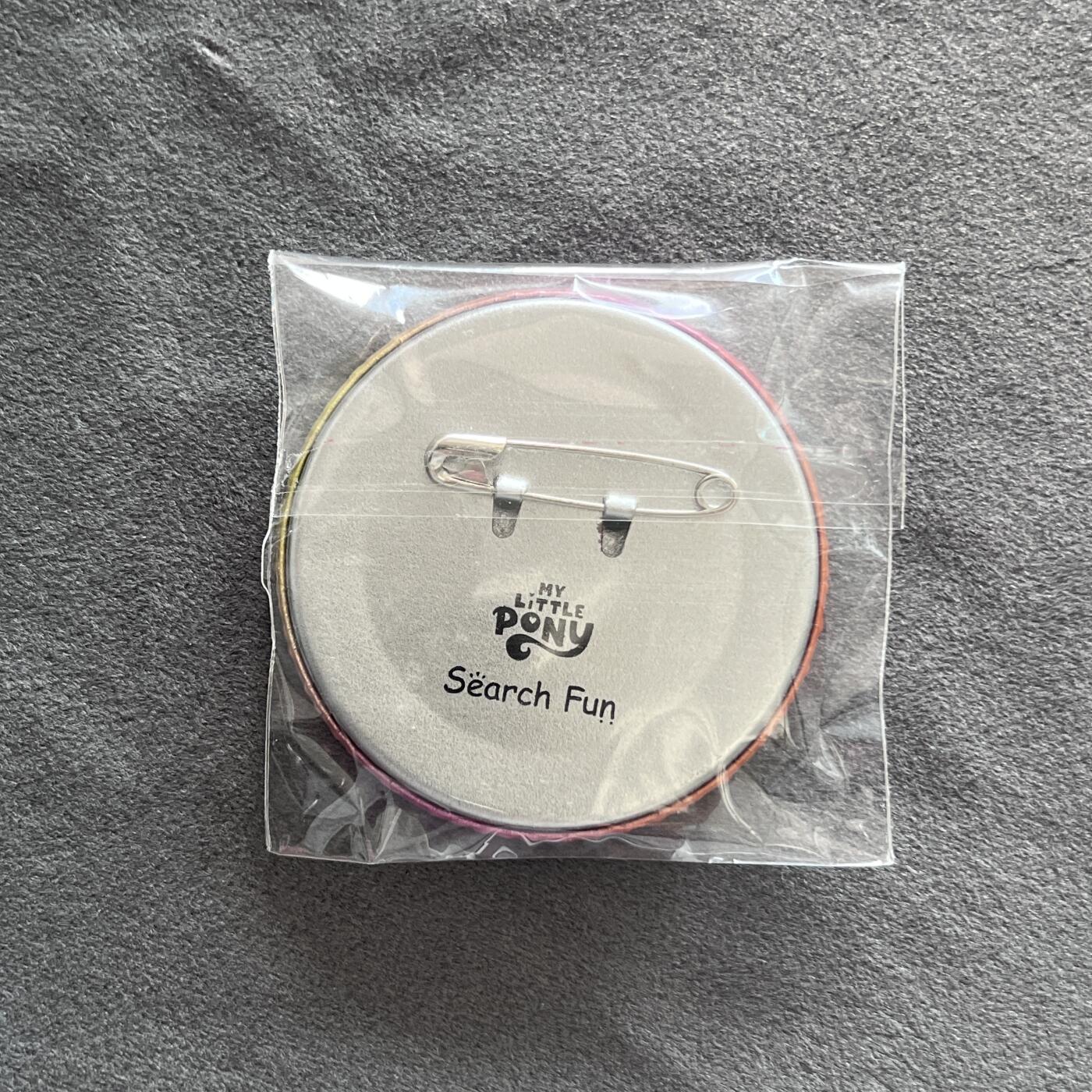 锦色铺子的潮玩第八期 🌸🌸🌸🌸 🌸🌸   小马宝莉 柔柔  碧琪  苹果嘉儿 合影 吧唧