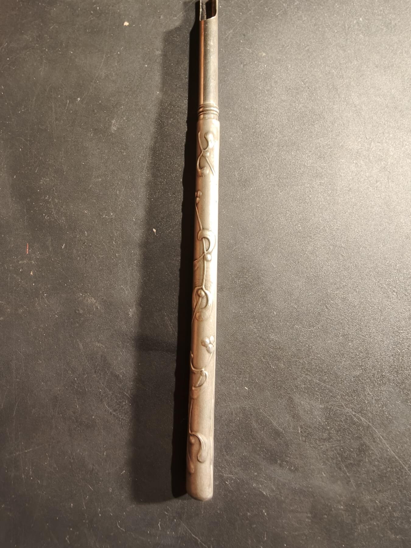 老王徽章第188期 法国文房四宝原盒    新艺术风格    野猪头银标    35.4g      拆信刀+蘸水笔杆+蜡笔封