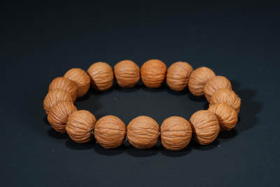 上海都达杂项专场90【全场包邮】  猴头凤羽核桃手串69-313