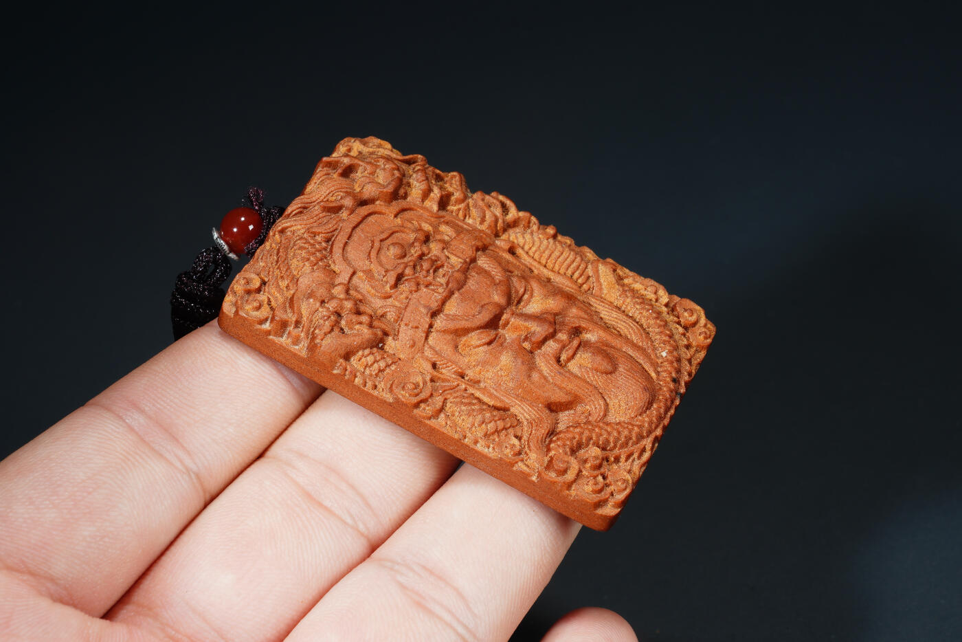 上海都达杂项专场七十八【全场包邮】 檀香木精雕《御龙关公》挂件69-319