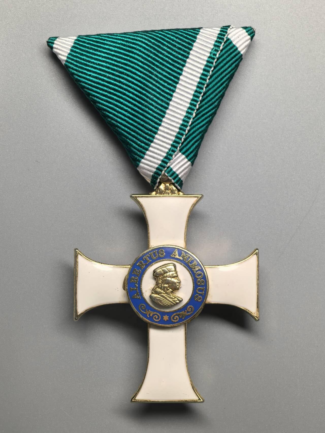 小驴勋章奖章收藏3月21日周六晚六点拍卖（珍爱和平，收藏战争，铭记历史，勿忘国耻，忠党爱国。有偿代拍，送拍规则在简介最后，参拍须阅读规则后再参拍，关系到运费包装发货时效真假辨别等关键信息，拍卖时不再发原图，看大图店主微信码在拍卖店铺介绍里）