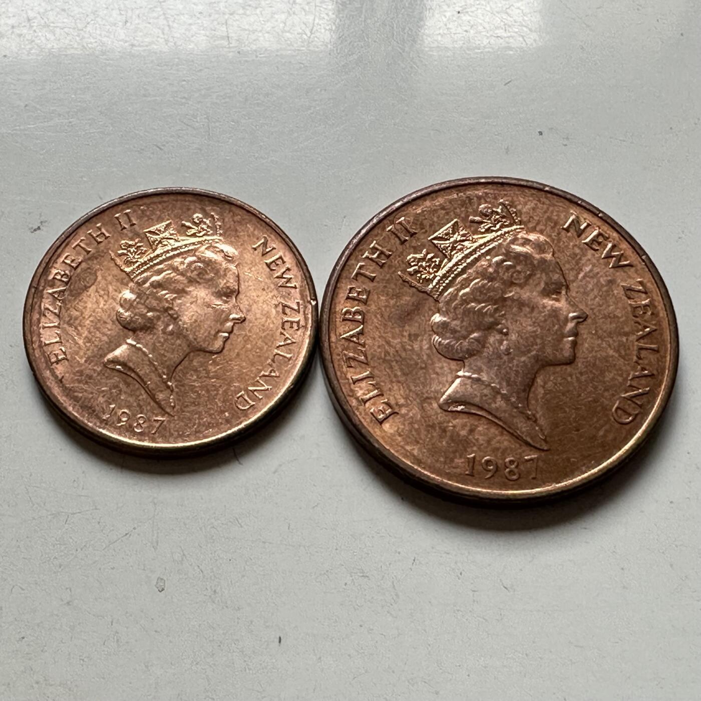 🌹外币初藏🌹🐯2026年第32场   每周二四六晚8️⃣点 接代拍 新西兰1987年中年版1-2分一对 带光好品 e