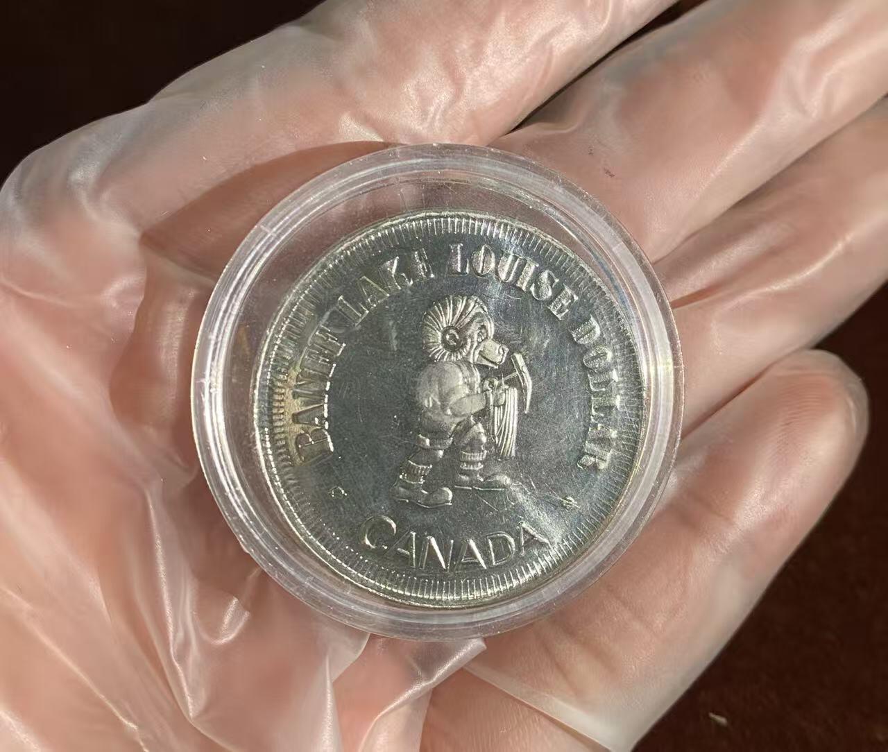 日日生财—方圆世界（全场包邮） 1983年加拿大‌朱砂湖（Vermilion Lakes）‌主题贸易镍章 12.8克