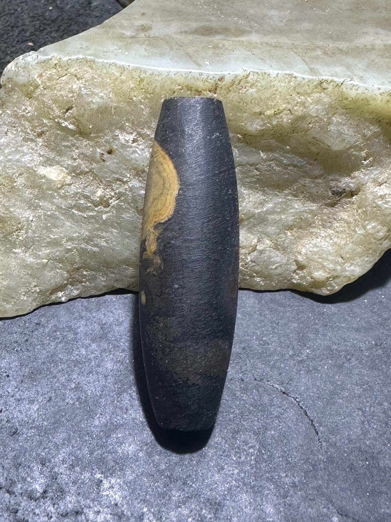 亚光蓝玉髓原皮天眼纹九眼页岩天珠一颗！