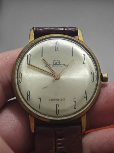 橙子收藏第六期 - 苏联“Луч（光线）”牌23钻镀金机械腕表，属于苏联民用机械表的经典款式，生产于20世纪中后期（多为60-80年代）