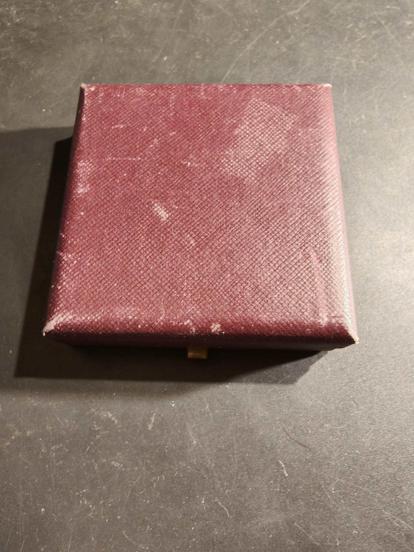 老王徽章第188期 法国1984年酒类批发贸易联合会大铜章     原盒     直径50mm     重量58.7g