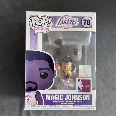 锦色铺子的潮玩第八期 🌸🌸🌸🌸 🌸🌸   - NBA传奇系列POP公仔（魔术师约翰逊-湖人队主场队服）包装略旧 介意勿拍