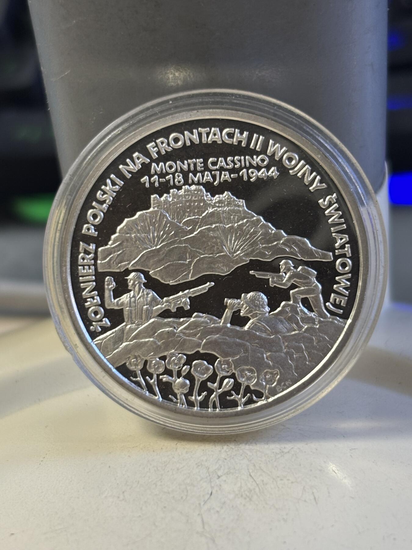 第194期拍卖 波兰1994年二战系列蒙特卡洛战役精制纪念银币，750银，16.5克