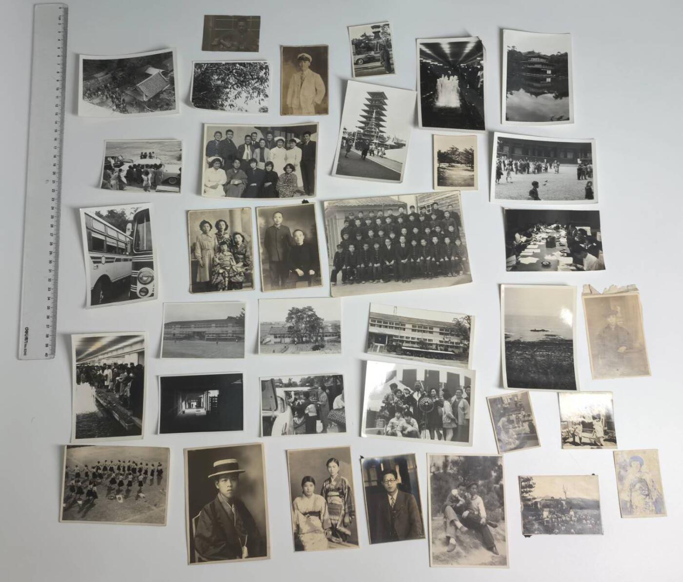 小驴勋章奖章收藏3月21日周六晚六点拍卖（珍爱和平，收藏战争，铭记历史，勿忘国耻，忠党爱国。有偿代拍，送拍规则在简介最后，参拍须阅读规则后再参拍，关系到运费包装发货时效真假辨别等关键信息，拍卖时不再发原图，看大图店主微信码在拍卖店铺介绍里） 日老照片一组