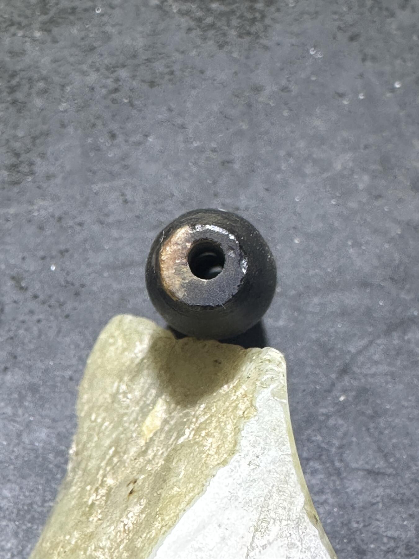 亚光蓝玉髓原皮天眼纹九眼页岩天珠一颗！