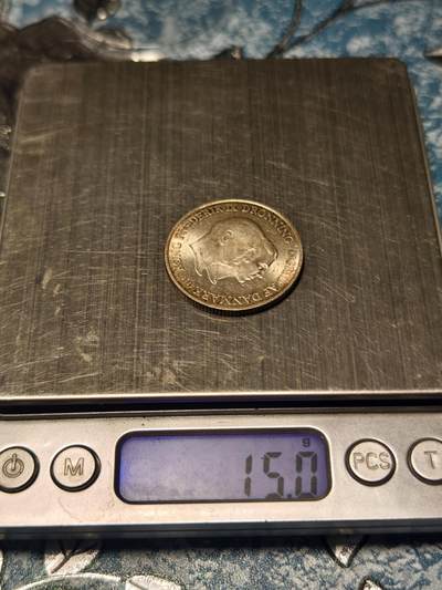 抚柳草堂-第二十六期章牌钱币  奖章勋章 满百包邮 放漏专场 1953丹麦格陵兰岛抗击结核病运动2克朗纪念银币 15g 800银原光极美品