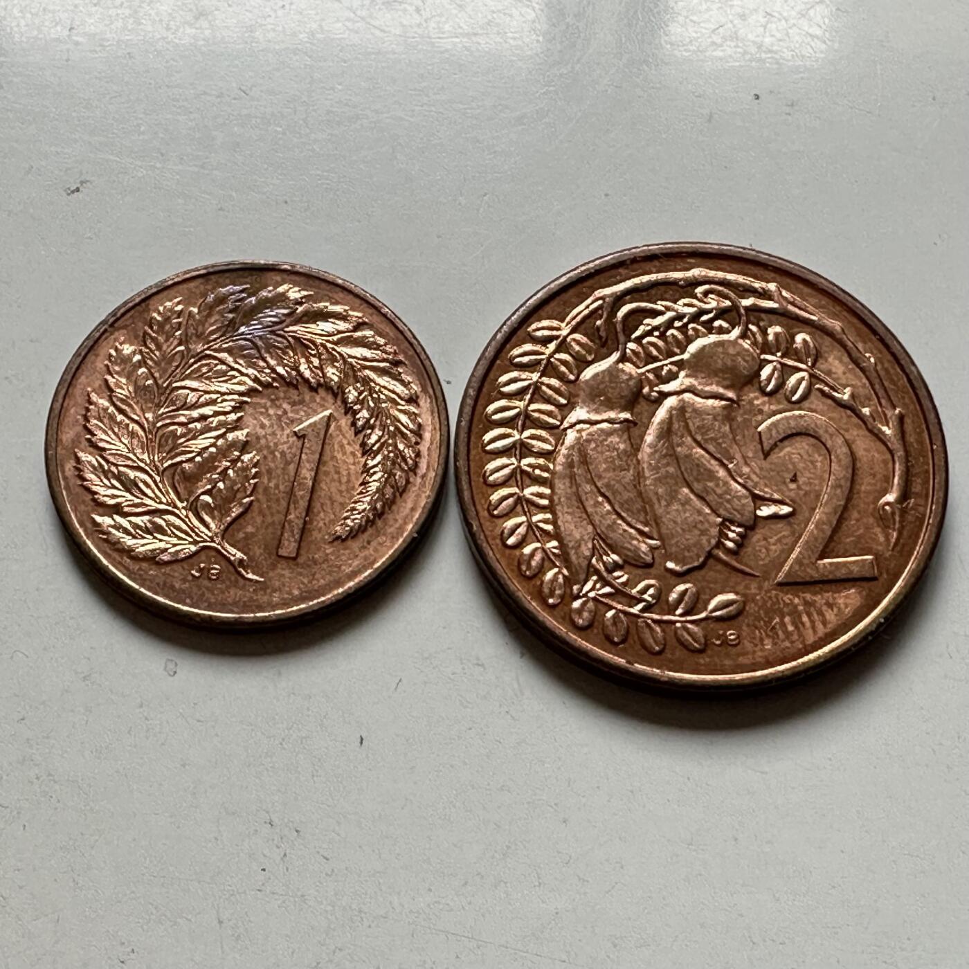 🌹外币初藏🌹🐯2026年第32场   每周二四六晚8️⃣点 接代拍 新西兰1987年中年版1-2分一对 带光好品 e