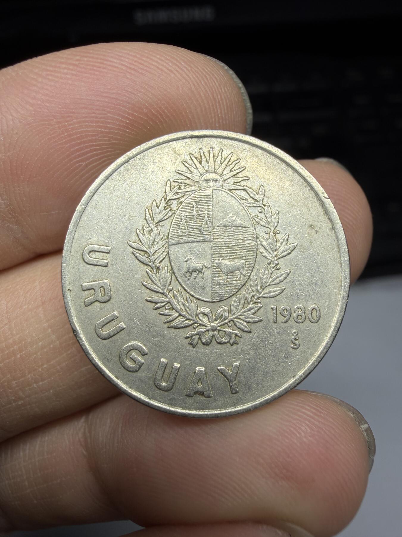 2026年集古藏今外币拍卖第三期-第6场—（总第316拍），可以寄存60天，满160元包邮。 1980年乌拉圭1比索