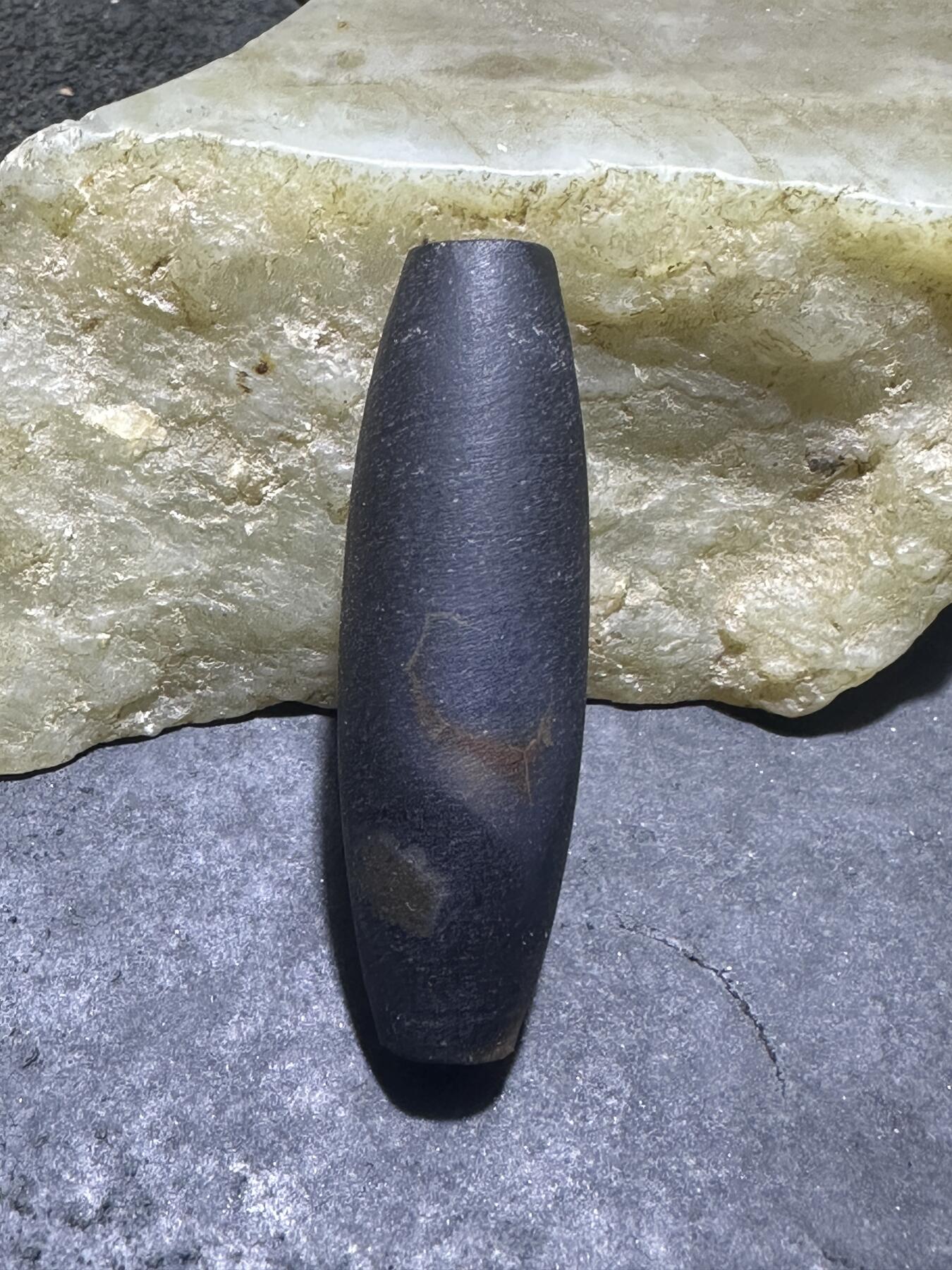 亚光蓝玉髓原皮天眼纹九眼页岩天珠一颗！