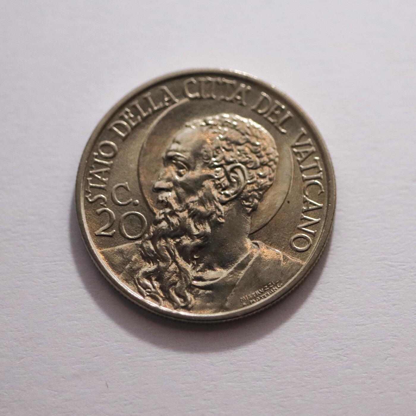 观钱 近现代机制币拍卖No.005（全场顺丰包邮，不区分偏远地区）  梵蒂冈 1936 年庇护十一世 圣徒主题20 分镍币  长髯圣徒（常被认为是圣保罗或圣伊格纳修斯）左侧面高浮雕肖像，发丝与胡须纹理细腻，身后带有光环，神态庄严。