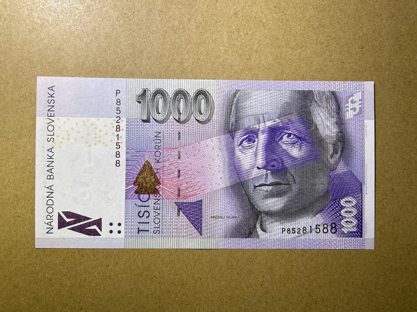 《艾美收藏》第237期-3.22周日外币强钞白金场 斯洛伐克1000克朗 UNC 2005年 边缘轻微荧光 无47双尾88