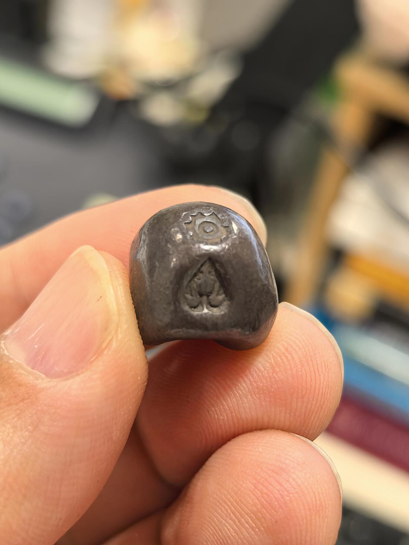 博洋堂世界钱币拍卖第165期（全场包邮） 泰国18世纪子弹银屁股锭 1泰铢 15.5g 收藏级