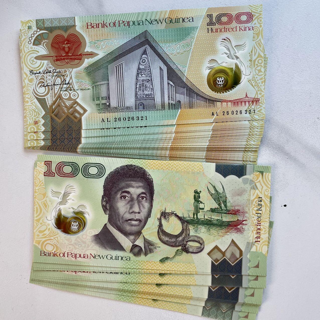 🇵🇬2608¥ ¥巴新2026年100基纳塑料钞，纪念巴新首位华裔总理/国父陈仲民先生，无47（周三发货） AK26 026328