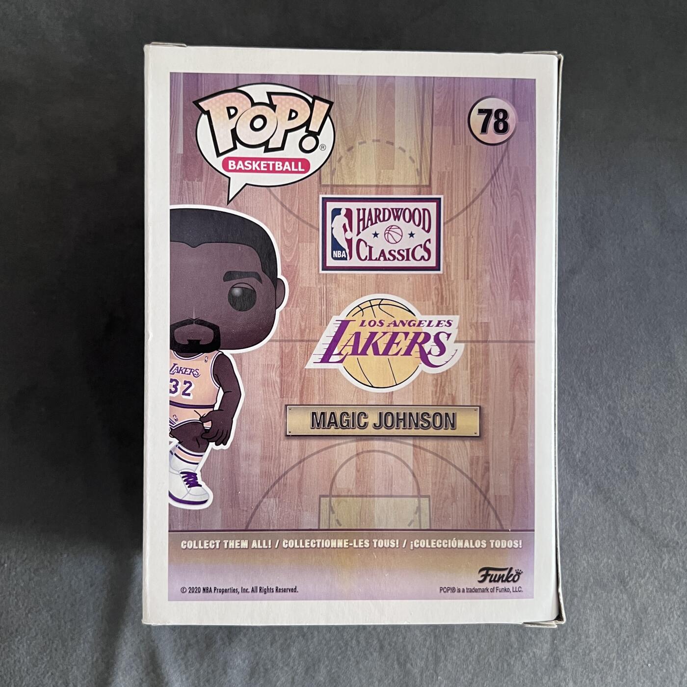 锦色铺子的潮玩第八期 🌸🌸🌸🌸 🌸🌸   NBA传奇系列POP公仔（魔术师约翰逊-湖人队主场队服）包装略旧 介意勿拍