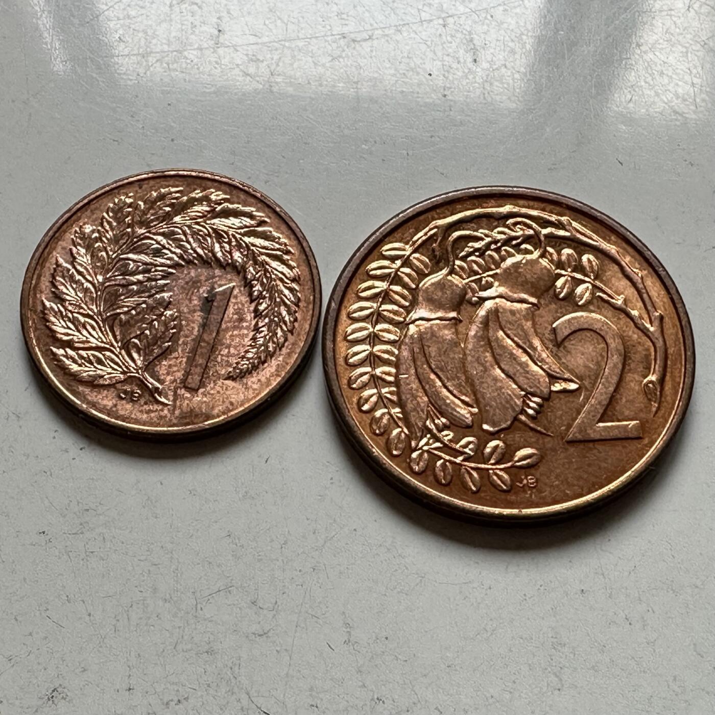 🌹外币初藏🌹🐯2026年第32场   每周二四六晚8️⃣点 接代拍 新西兰1987年中年版1-2分一对 带光好品 c